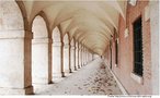 Plaza de Parejas, Aranjuez, Comunidade de Madrid, Espanha. Com esta imagem o Professor pode mostrar aplicaes da perspectiva matemtica, criada por Brunellesch, mostrando de que forma este tipo de arte impressiona os sentidos e convida ao desfrute visual.  