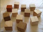 Estas caixas em forma de cubo podem ser abertas de diferentes maneiras, mostrando possveis seces do cubo. 